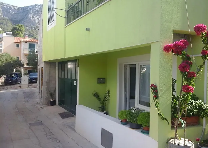 Tonka Hvar Town